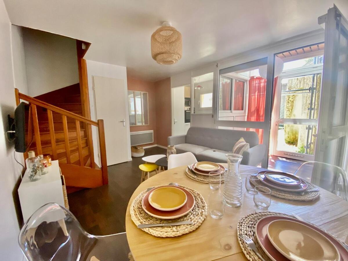 Apartamento Le Carnot: City Centre With Parking Space Poitiers Exterior foto